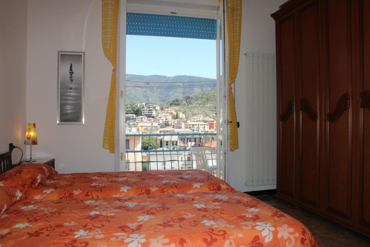 Appartamento Sunflower Леванто Экстерьер фото