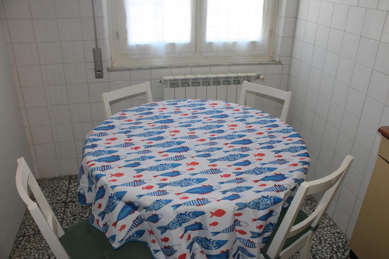Appartamento Sunflower Леванто Экстерьер фото