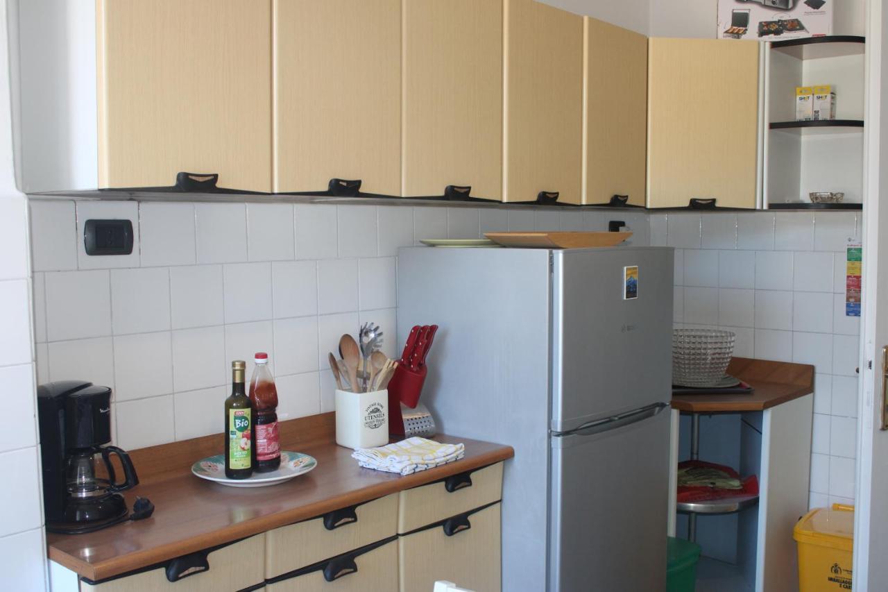 Appartamento Sunflower Леванто Экстерьер фото