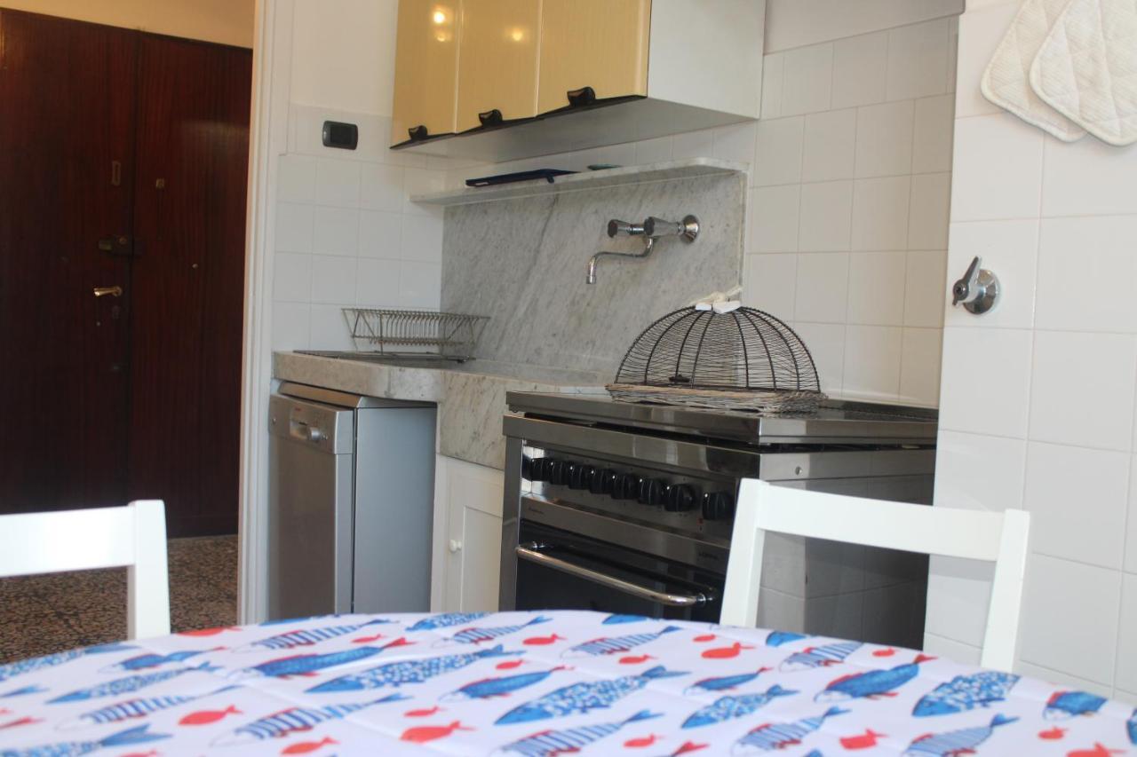 Appartamento Sunflower Леванто Экстерьер фото